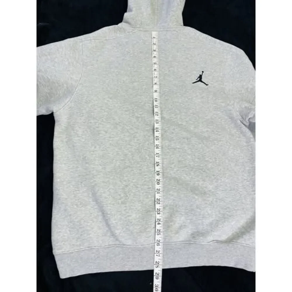 Air Jordan Men’s Grey Hoodie Sweater Size M